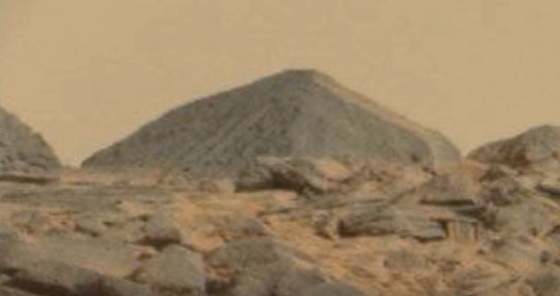 mars_pyramid3.JPG